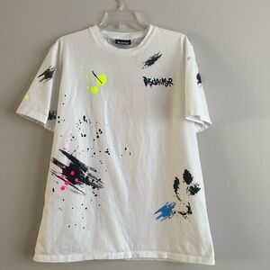 Disclaimer men's t-shirt with XL label but I think more L